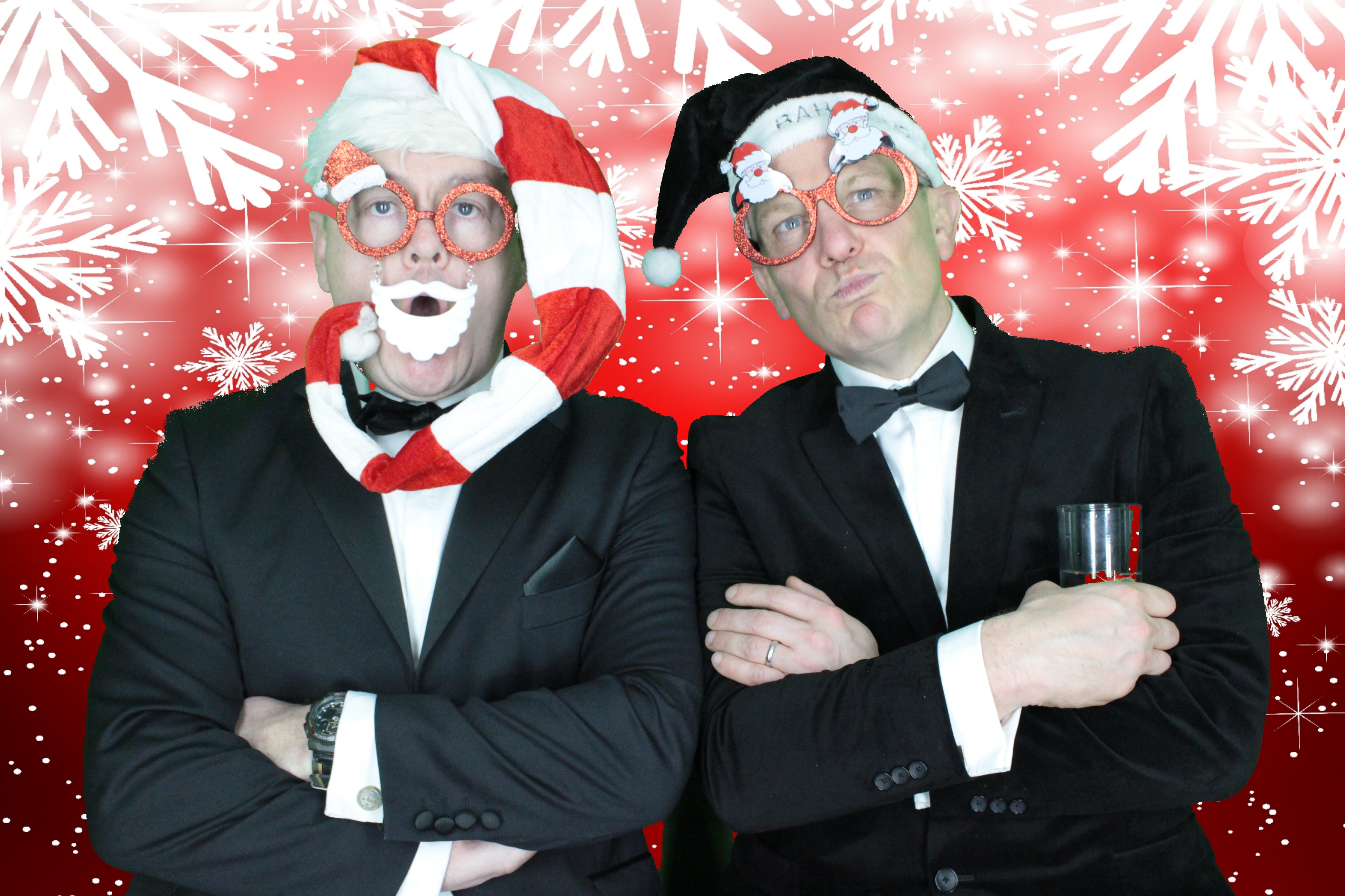 Upavon Officers' Mess Christmas Party | View more photos from the event at gallery.myphotoboothexperience.co.uk/u/MyPhotoBoothExperienceLtd/Upavon-Officers-Mess-Christmas-Party